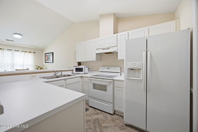 2223 Locksley Woods Drive G, Greenville, NC 27858