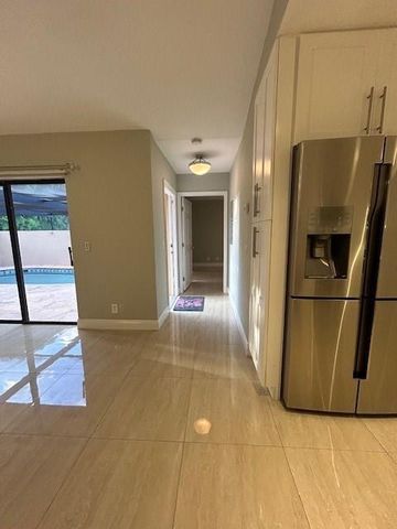 4757 Sunny Palm Circle B, West Palm Beach, FL 33415