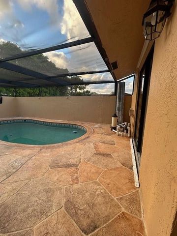 4757 Sunny Palm Circle B, West Palm Beach, FL 33415