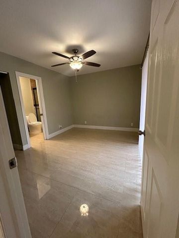 4757 Sunny Palm Circle B, West Palm Beach, FL 33415