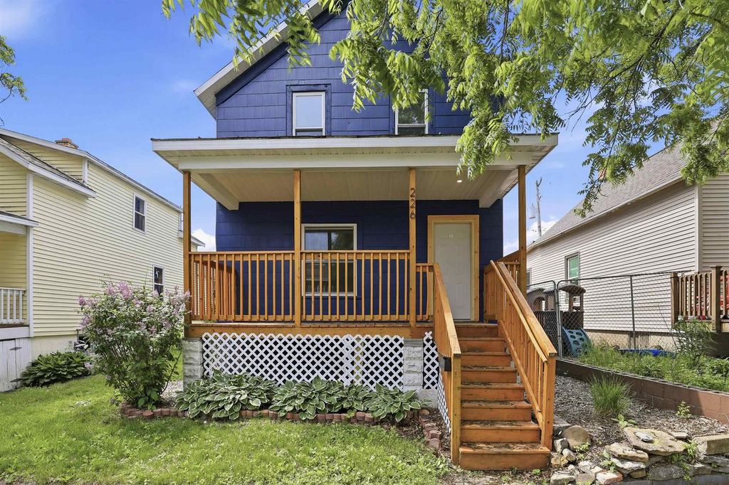 226 CONGRESS STREET, Oconto, WI 54153