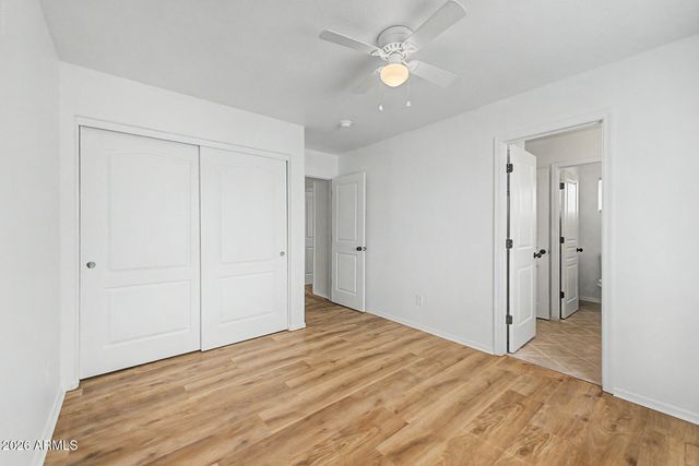 8002 W PRESTON Lane, Phoenix, AZ 85043
