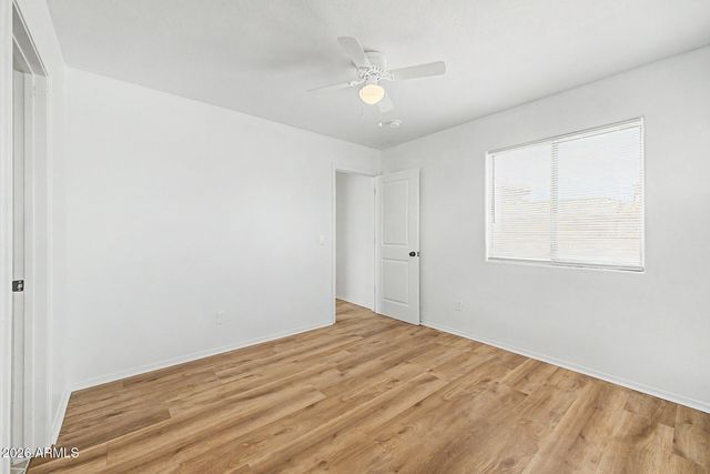 8002 W PRESTON Lane, Phoenix, AZ 85043