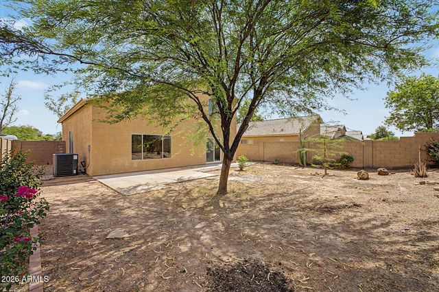 8002 W PRESTON Lane, Phoenix, AZ 85043