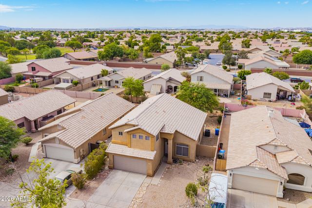 8002 W PRESTON Lane, Phoenix, AZ 85043