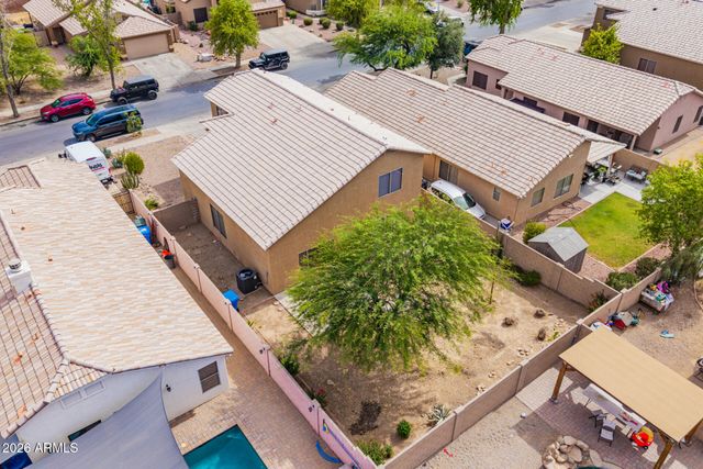 8002 W PRESTON Lane, Phoenix, AZ 85043
