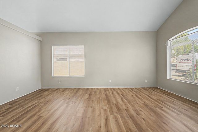 8002 W PRESTON Lane, Phoenix, AZ 85043