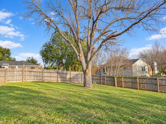 302 Rosemary, Euless, TX 76039