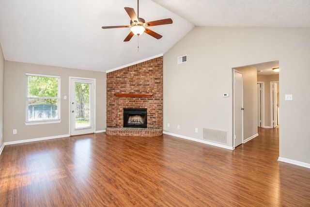 302 Rosemary, Euless, TX 76039