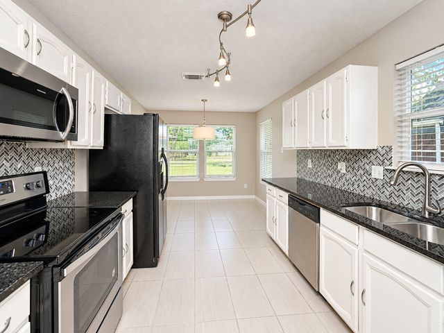 302 Rosemary, Euless, TX 76039