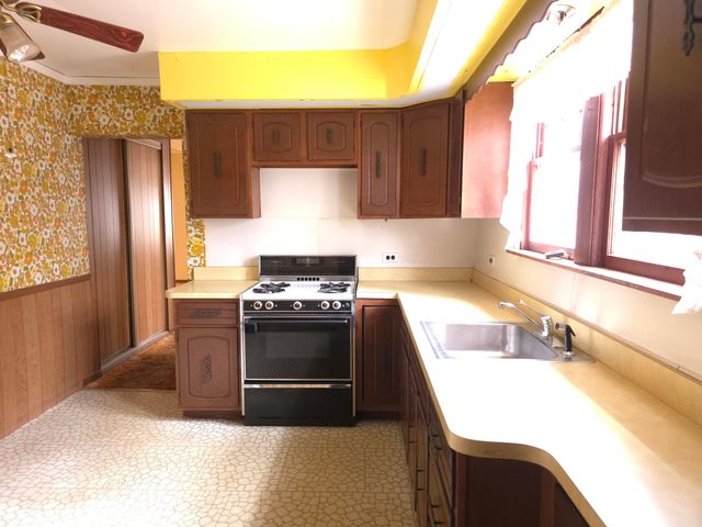 1021 173rd Street, Hazel Crest, IL 60429