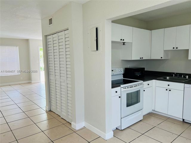 4605 NW 9th Dr 4605, Plantation, FL 33317