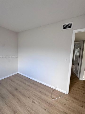 4605 NW 9th Dr 4605, Plantation, FL 33317