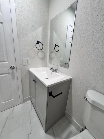 4605 NW 9th Dr 4605, Plantation, FL 33317