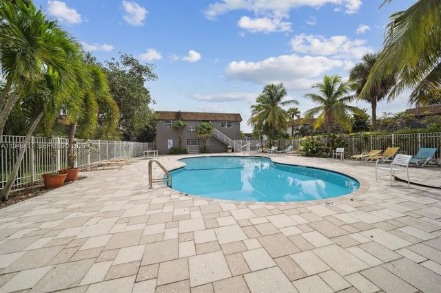 4605 NW 9th Dr 4605, Plantation, FL 33317
