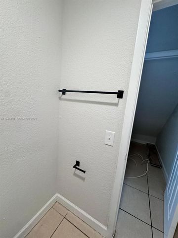 4605 NW 9th Dr 4605, Plantation, FL 33317