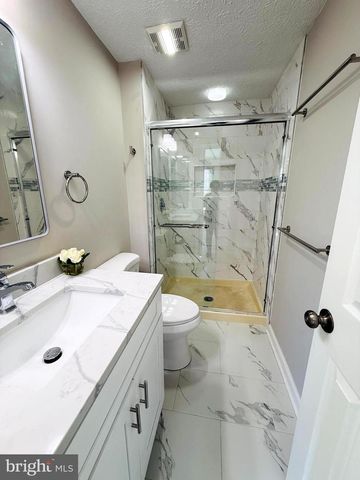 8263 BERRYFIELD DR, Nottingham, MD 21236