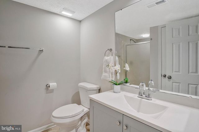 8263 BERRYFIELD DR, Nottingham, MD 21236