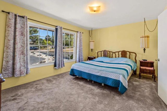 2721 Surrey Lane, Escondido, CA 92029