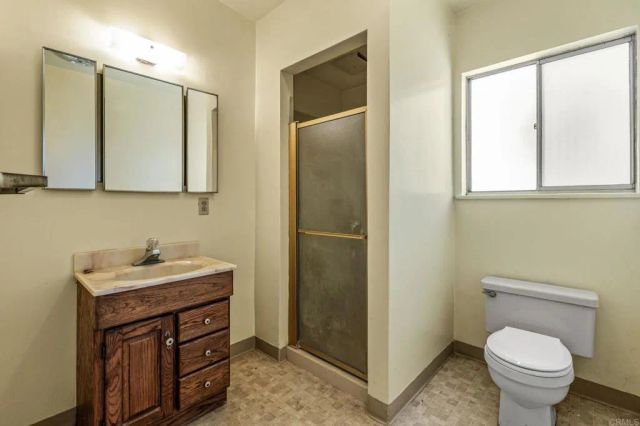 2721 Surrey Lane, Escondido, CA 92029