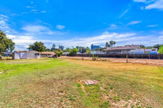 2721 Surrey Lane, Escondido, CA 92029