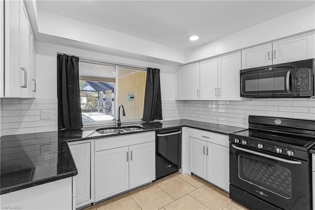 311 SW 48th TER, Cape Coral, FL 33914