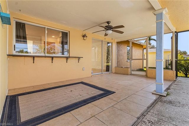 311 SW 48th TER, Cape Coral, FL 33914