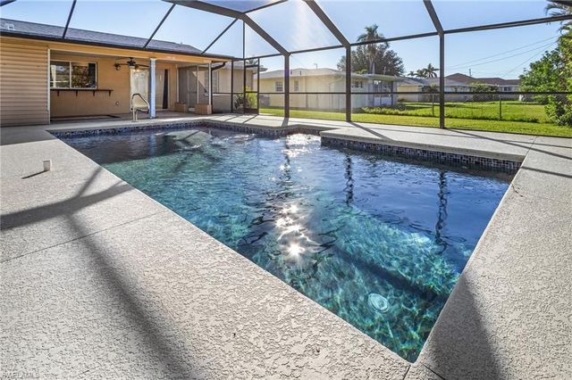 311 SW 48th TER, Cape Coral, FL 33914