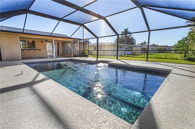 311 SW 48th TER, Cape Coral, FL 33914
