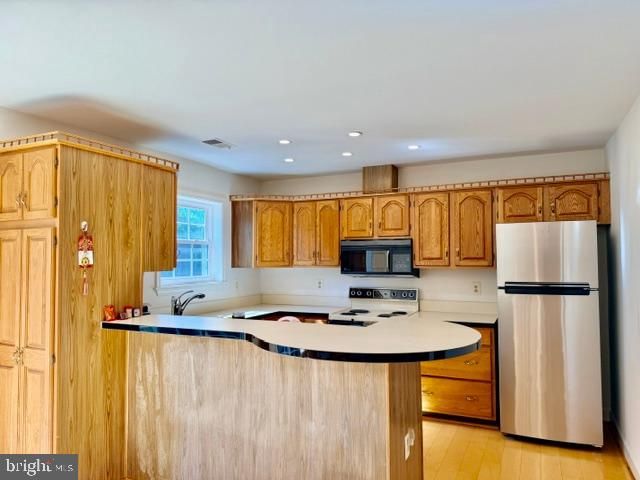 8015 MERRY OAKS CT, Vienna, VA 22182