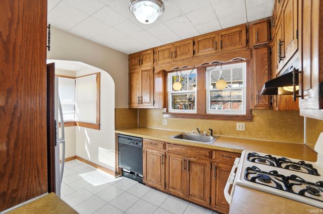 2315 California Avenue, Fort Wayne, IN 46805