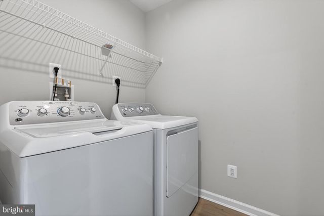 328 CREEKSIDE DR, New Providence, PA 17560