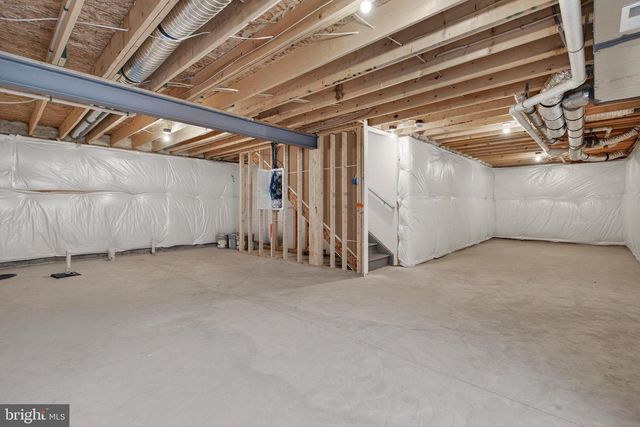 328 CREEKSIDE DR, New Providence, PA 17560