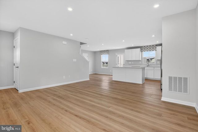 328 CREEKSIDE DR, New Providence, PA 17560