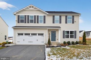 328 CREEKSIDE DR, New Providence, PA 17560