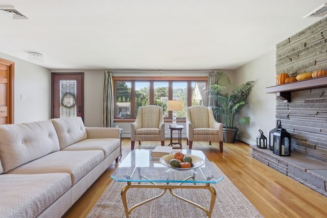 4 Nevada Road, Burlington, MA 01803