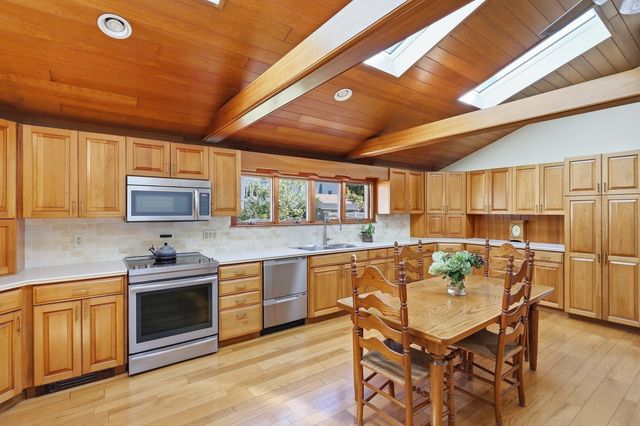 4 Nevada Road, Burlington, MA 01803