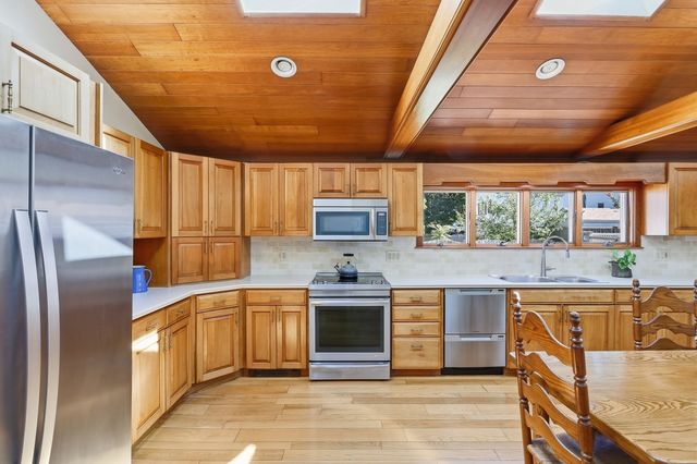 4 Nevada Road, Burlington, MA 01803