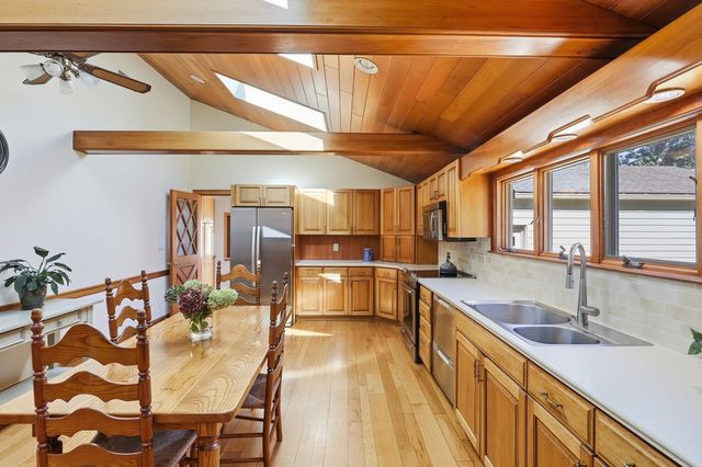 4 Nevada Road, Burlington, MA 01803