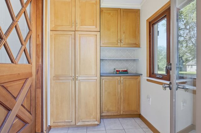 4 Nevada Road, Burlington, MA 01803