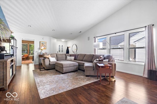 5671 N Burlington Drive, Mccordsville, IN 46055