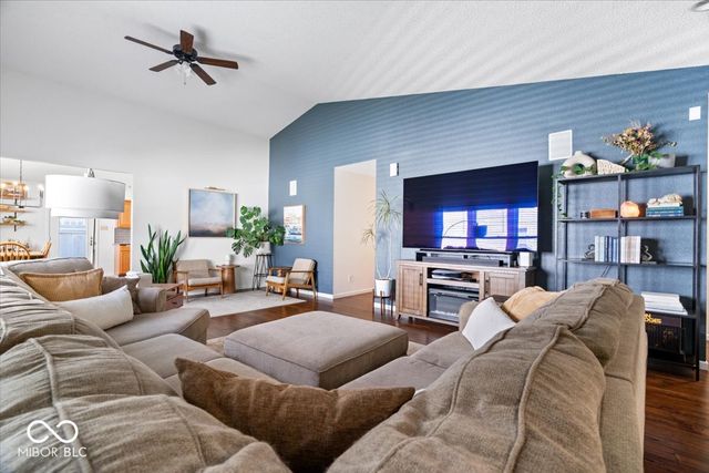 5671 N Burlington Drive, Mccordsville, IN 46055