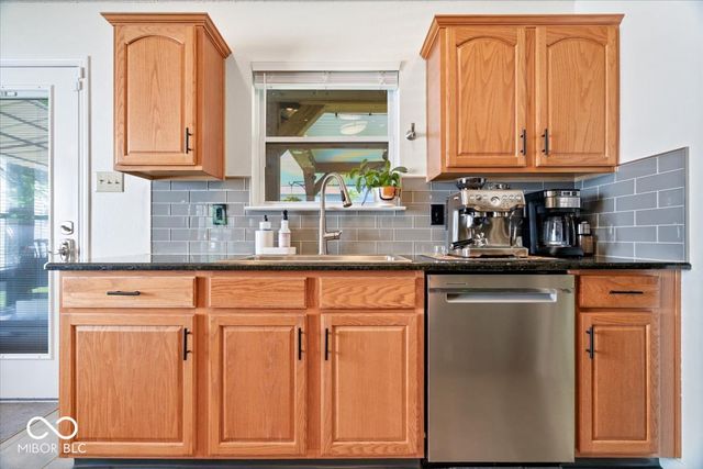 5671 N Burlington Drive, Mccordsville, IN 46055