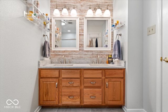 5671 N Burlington Drive, Mccordsville, IN 46055