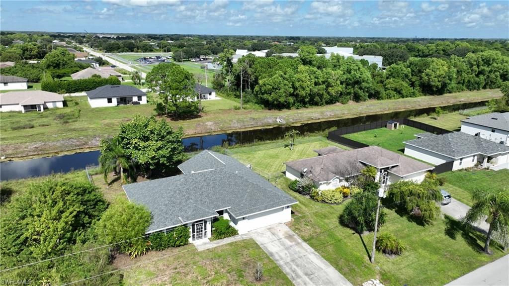 528 Empire AVE S, LEHIGH ACRES, FL 33974 — photo 3