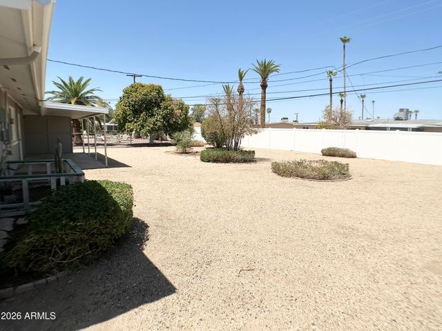 10846 W OAKMONT Drive, Sun City, AZ 85351