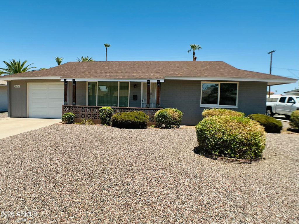 10846 W OAKMONT Drive, Sun City, AZ 85351