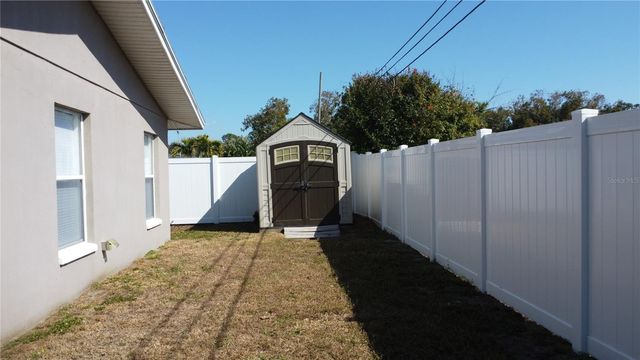 13826 ANTIGUA DRIVE, Seminole, FL 33776