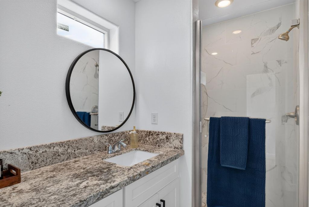 Image 10 of property listing at 18608 Fairfield Drive, Madera, CA 93638