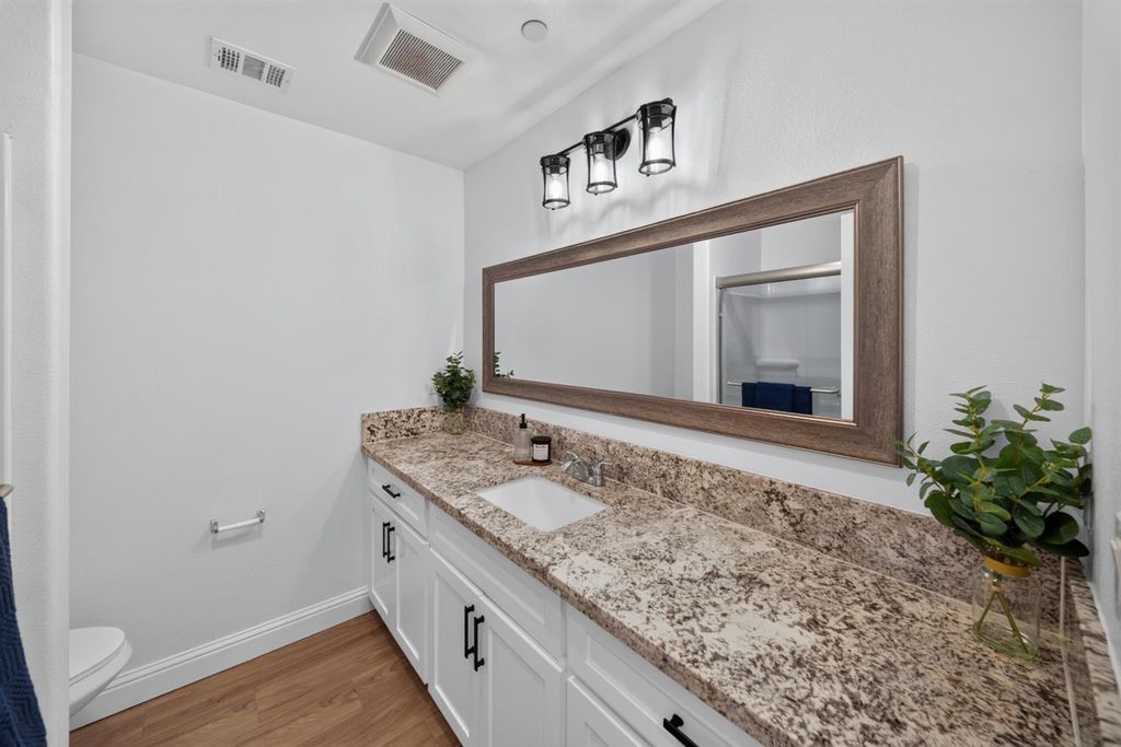 Image 11 of property listing at 18608 Fairfield Drive, Madera, CA 93638